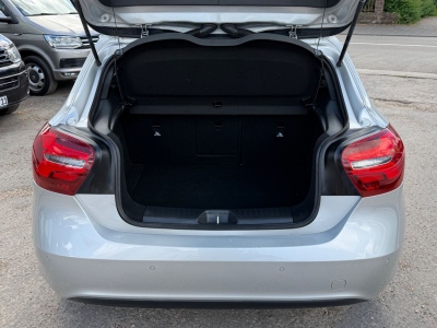 Mercedes-Benz A 180 A A 180 CDI / d BlueEfficiency