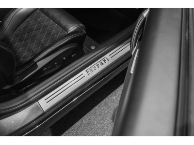 Ferrari FF V12 - GRIGIO SILVERSTONE