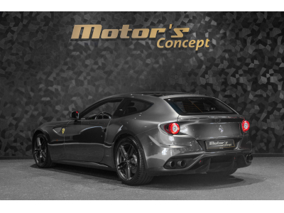 Ferrari FF V12 - GRIGIO SILVERSTONE