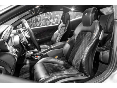 Ferrari FF V12 - GRIGIO SILVERSTONE