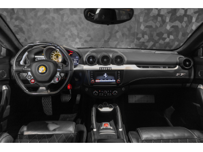Ferrari FF V12 - GRIGIO SILVERSTONE