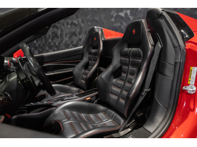 Ferrari F8 Spider V8 BI-TURBO - Rosso Corsa