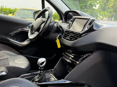 Peugeot e-2008 2008 Allure
