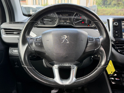 Peugeot e-2008 2008 Allure