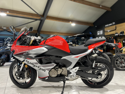 QJ Motor SRK 600 RS