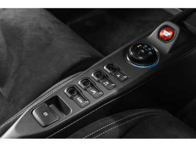Ford GT Carbon Series - Ingot Silver