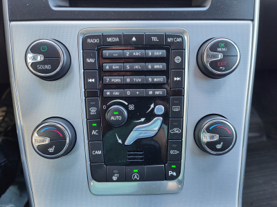 Volvo S60 S60 D2 BOITE AUTO GPS CAMERA SIEGES + VOLANT CHAUFF