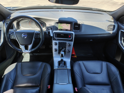 Volvo S60 S60 D2 BOITE AUTO GPS CAMERA SIEGES + VOLANT CHAUFF
