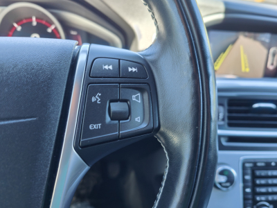 Volvo S60 S60 D2 BOITE AUTO GPS CAMERA SIEGES + VOLANT CHAUFF