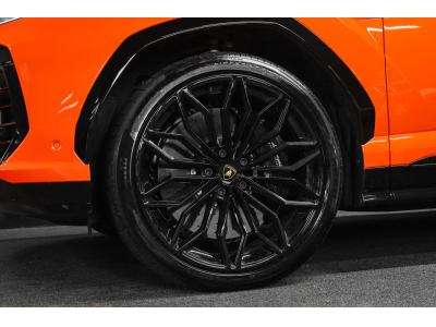Lamborghini Urus SE - ARANCIO EGON