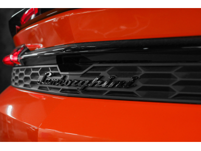 Lamborghini Urus SE - ARANCIO EGON