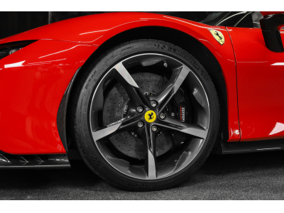 Ferrari SF90 Spider ROSSO CORSA METALLIC - FULL CARBON