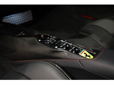 Ferrari SF90 Spider ROSSO CORSA METALLIC - FULL CARBON
