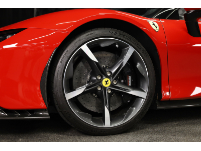 Ferrari SF90 Spider ROSSO CORSA METALLIC - FULL CARBON