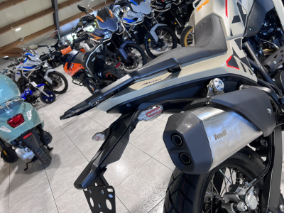 Benelli BKX 300 