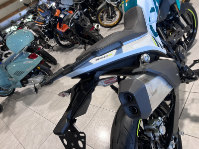 Benelli BKX 300 S