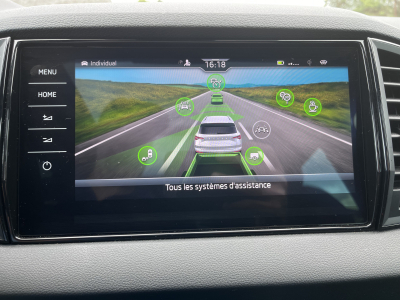Skoda Karoq 2.0 Tsi Sportline DSG 4x4 Pano AHK Keyless