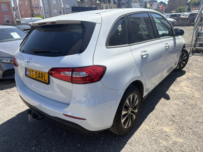 Mercedes-Benz B 180 136CV AUTO ATT-REM.