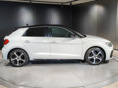 Audi A1 A1 SPORTBACK 30 TFSI S-LINE S-TRONIC CARPLAY ECLAIRAGE AMBIANCE