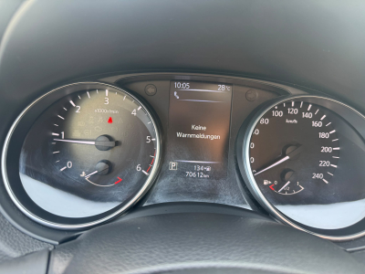 Nissan Qashqai NISSAN QASHQAI TEKNA 360 KAMERA NAVI XENON AUTOMATIK