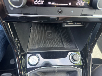 Volkswagen T-Cross VOLKSWAGEN T-CROSS R-LINE LED AUTOMATIK LEDER NAVI DIGITAL COCKPIT