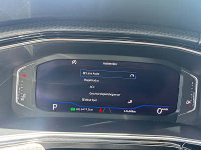 Volkswagen T-Cross VOLKSWAGEN T-CROSS R-LINE LED AUTOMATIK LEDER NAVI DIGITAL COCKPIT