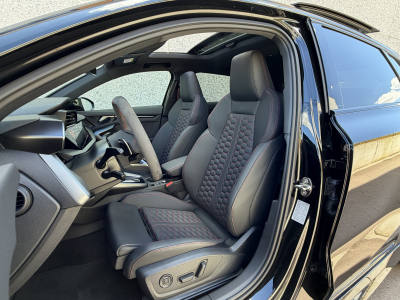Audi RS3 2.5 TFSI SPORTBACK QUATTRO/ MAGNETIC RIDE/SPORT RS/360°/SONOS