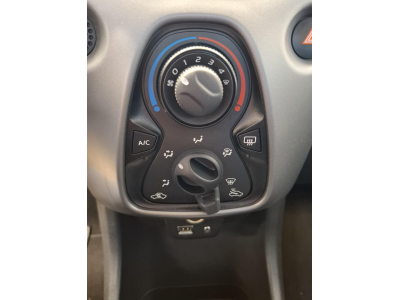 Toyota Aygo 1.0 VVT-i X-Play