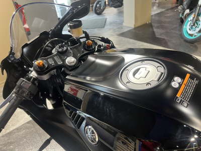 Yamaha R7 