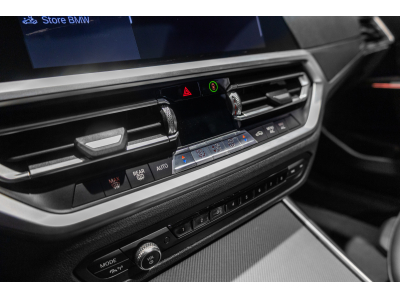 BMW 320 i BERLINE M-SPORT