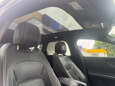 Jaguar XF JAGUAR XF 2.0 D R-SPORT PANORAMA LEDER NAVI KAMERA KEYLESS