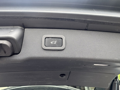 Jaguar XF JAGUAR XF 2.0 D R-SPORT PANORAMA LEDER NAVI KAMERA KEYLESS