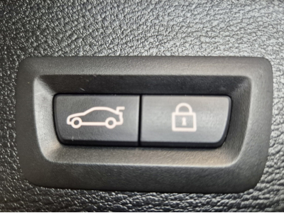 BMW X3 20D XDRIVE XLINE HEAD UP PANO CUIR NAVI 1 HAND