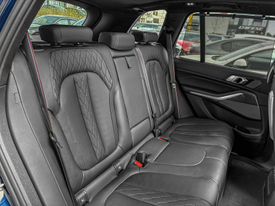 BMW X5 BMW X5 xDrive50e M Sport Pro –M SPORT SEATS - Individual Tanzanite Blue II – Merino – M Carbon – 22
