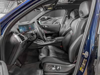 BMW X5 BMW X5 xDrive50e M Sport Pro –M SPORT SEATS - Individual Tanzanite Blue II – Merino – M Carbon – 22