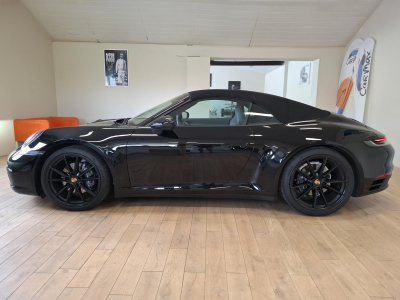 Porsche 992 911 Carrera Cabriolet PDK