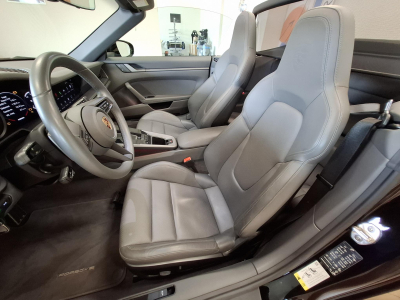 Porsche 992 911 Carrera Cabriolet PDK