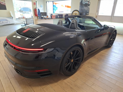 Porsche 992 911 Carrera Cabriolet PDK