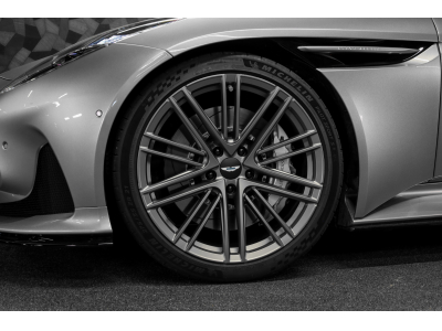 Aston Martin DB12 V8 Twin Turbo - ALUMINITE SILVER