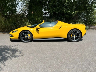 Ferrari 296 GTS spider Lift-Carbon-VOLL