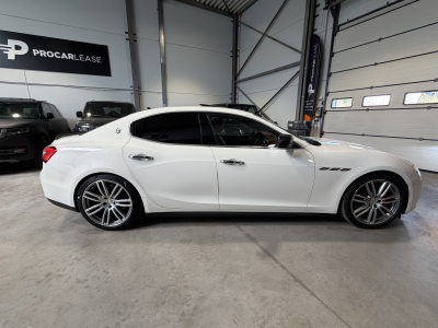 Maserati Ghibli 3.0 V6 S  Q4 Automatik/ Xénon/Camera/Carbonne/20/Leder/VOLL