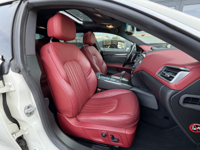 Maserati Ghibli 3.0 V6 S  Q4 Automatik/ Xénon/Camera/Carbonne/20/Leder/VOLL