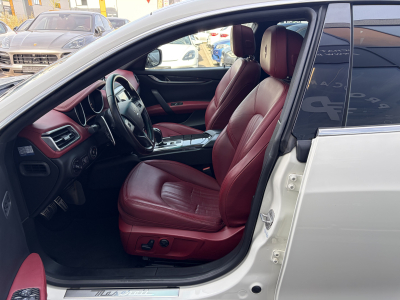Maserati Ghibli 3.0 V6 S  Q4 Automatik/ Xénon/Camera/Carbonne/20/Leder/VOLL