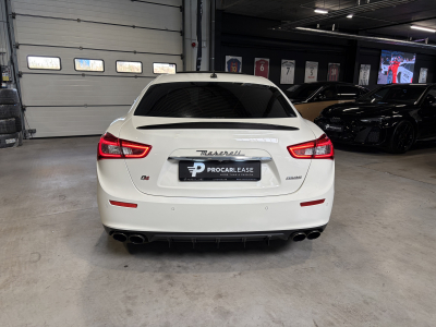 Maserati Ghibli 3.0 V6 S  Q4 Automatik/ Xénon/Camera/Carbonne/20/Leder/VOLL
