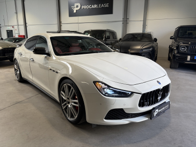 Maserati Ghibli 3.0 V6 S  Q4 Automatik/ Xénon/Camera/Carbonne/20/Leder/VOLL