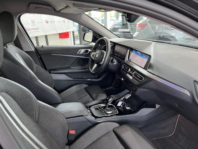 BMW 120 i SPORT LINE PAKET, CUIR, NAVI, CAMERA, LED, CARPLAY, VOLANT M, 1 HAND