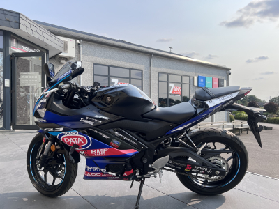 Yamaha YZF-R3 Réplica