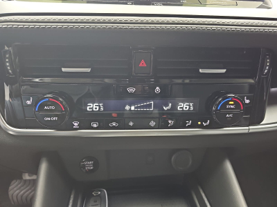 Nissan Qashqai 1.3 DIG-T 158 X-tronic N-Connecta