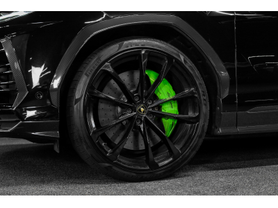 Lamborghini Urus V8 - AKRAPOVIC
