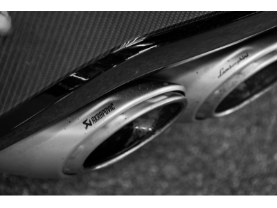 Lamborghini Urus V8 - AKRAPOVIC